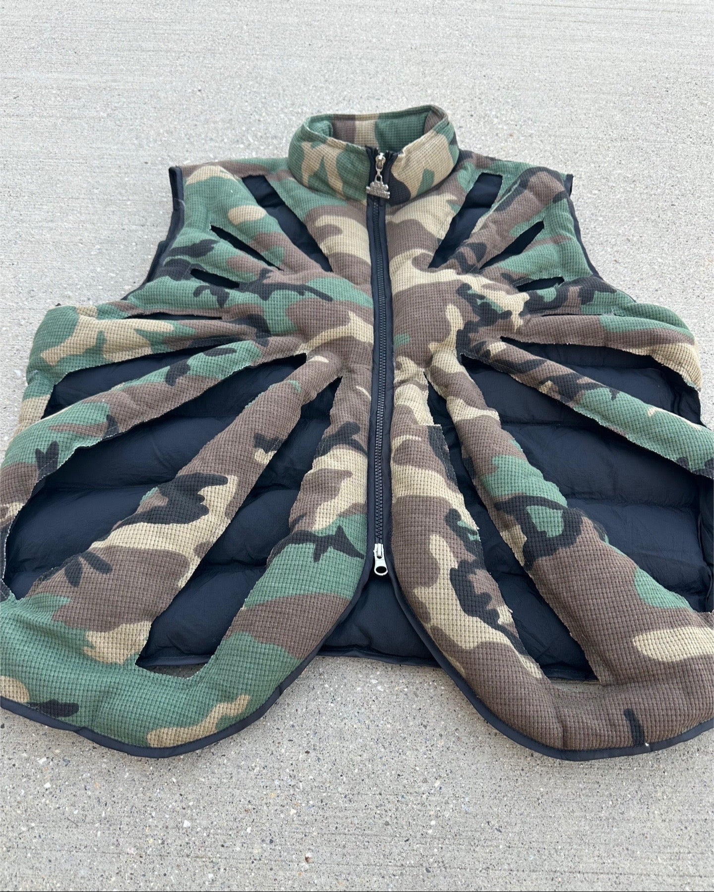 EANKABUT VEST