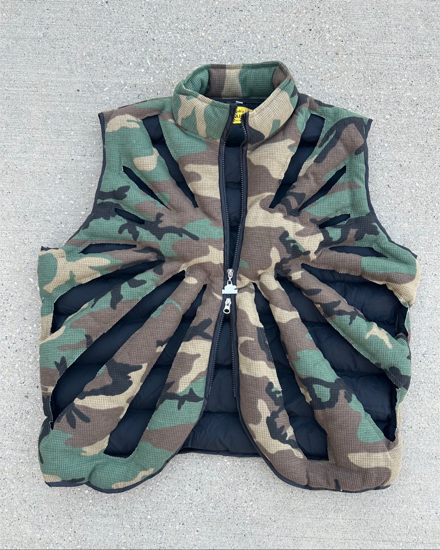 EANKABUT VEST
