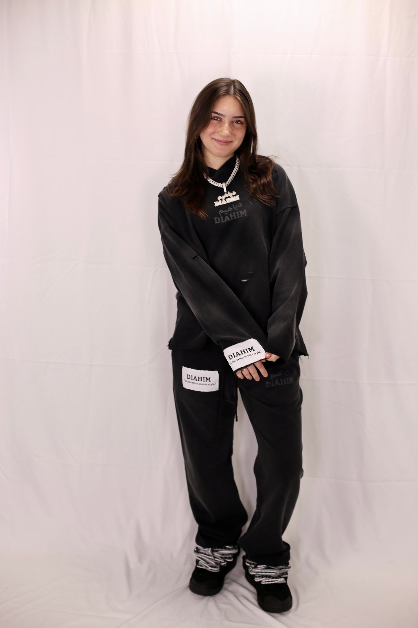CROPPED HOODIE